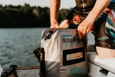 zipping up Water Weight